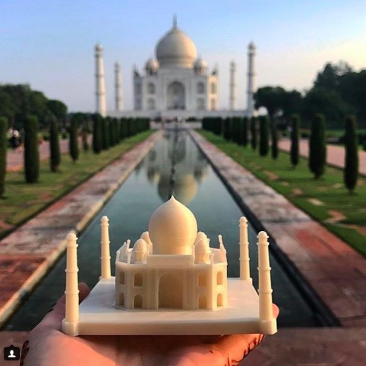 Taj Mahal - Agra , India image