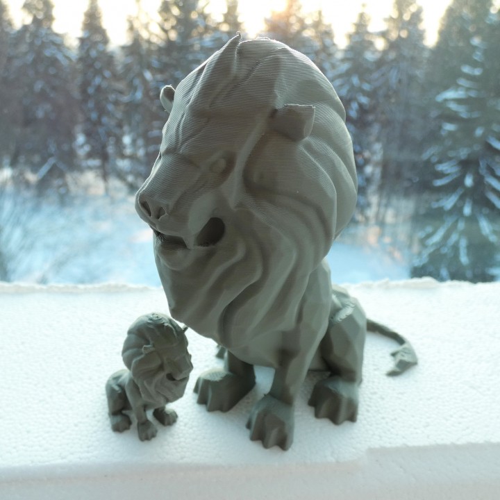 Stormwind Lion Statue image