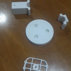 Picture of print of Kinect base with pole holder