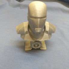 Picture of print of Iron Man bust with Arc Reactor