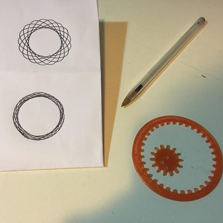 Spirograph - drawing machine Toy - fast/simple One print image