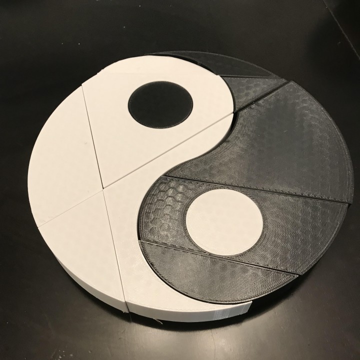 10 piece Yin and Yang puzzle image