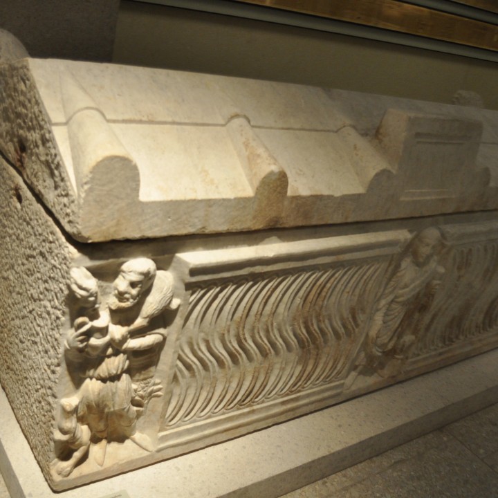 Double-fore-edge sarcophagus image