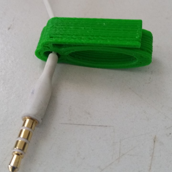3D Printable Headphone Wire Clip by Craig