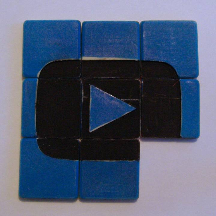 2 layers sliding puzzle image