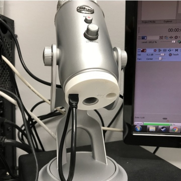 Blue Yeti cable protection image