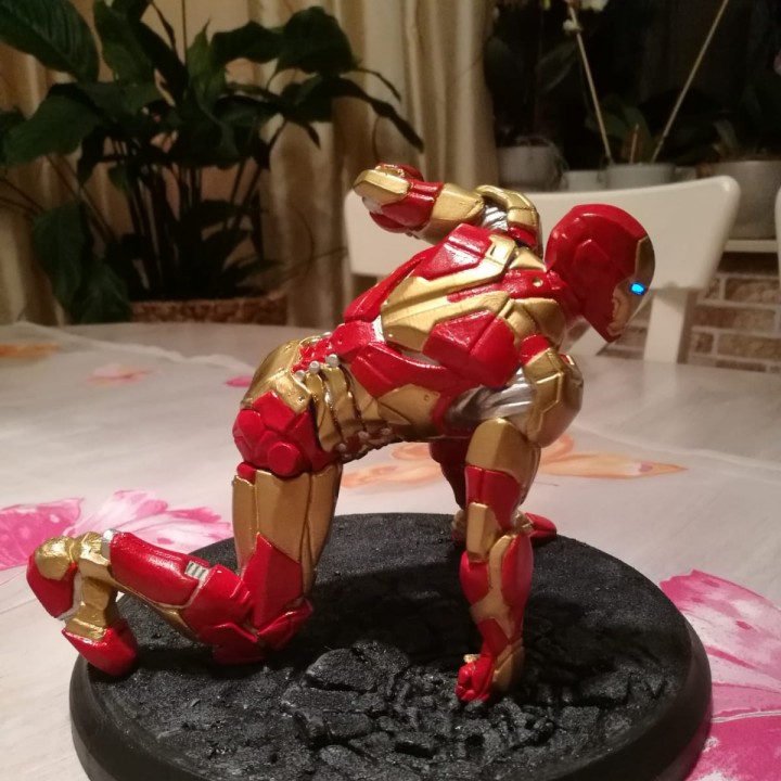 Iron Man MK42 - Super Hero Landing Pose --- with lights image