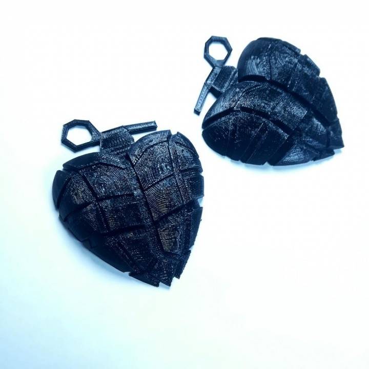 3D Printable Green Day American Idion Heart Grenade by Nikolaos