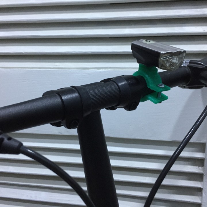 Blackburn light adapter for Dahon bike handlebars image