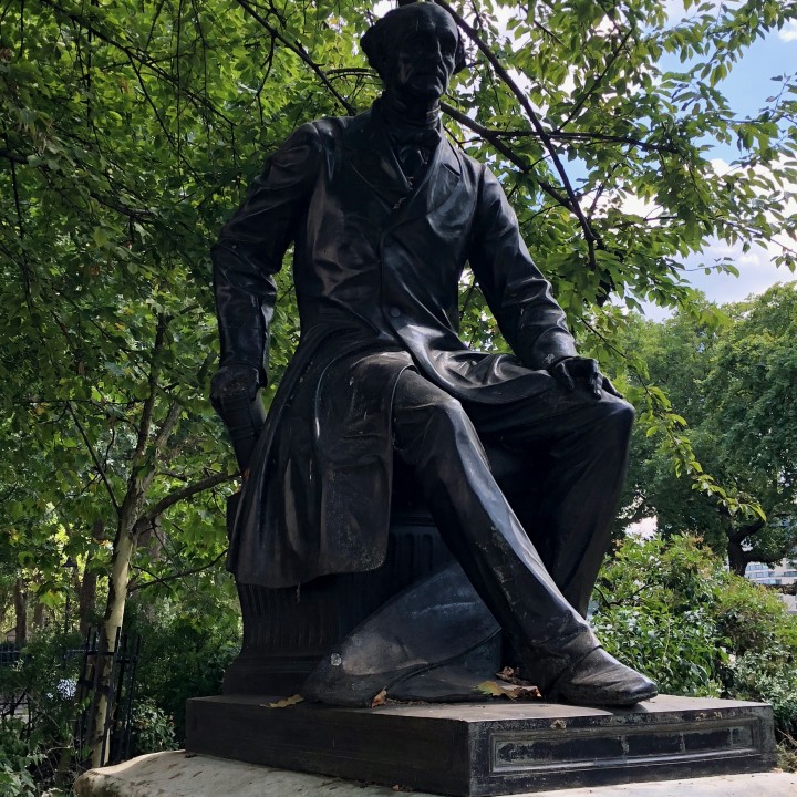 Statue of John Stuart Mill image