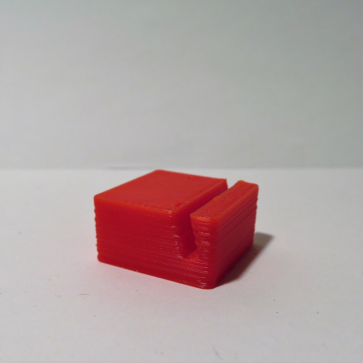 3D Printable Card holder by EL3D - 720X720 Img 7937.JPG