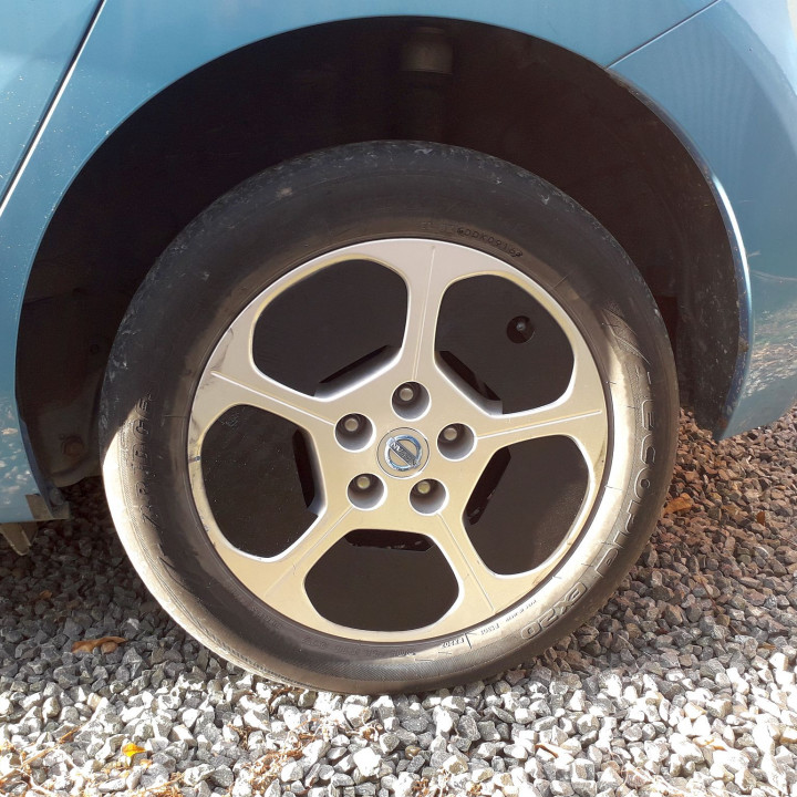 Nissan Leaf alloy rim aero inserts ("Leaf Petals") image