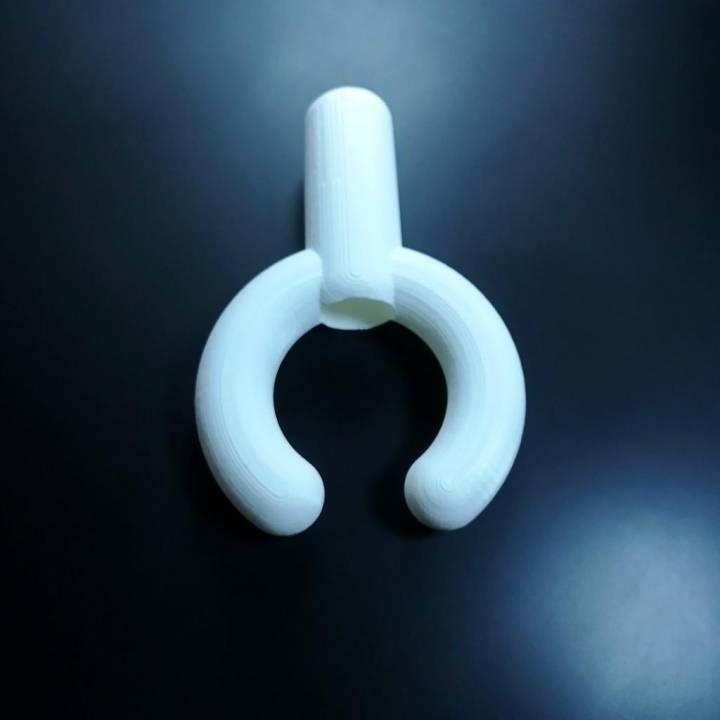 3D Printable Easy Handle for The Cord of a amplifier by Xavier Thomas