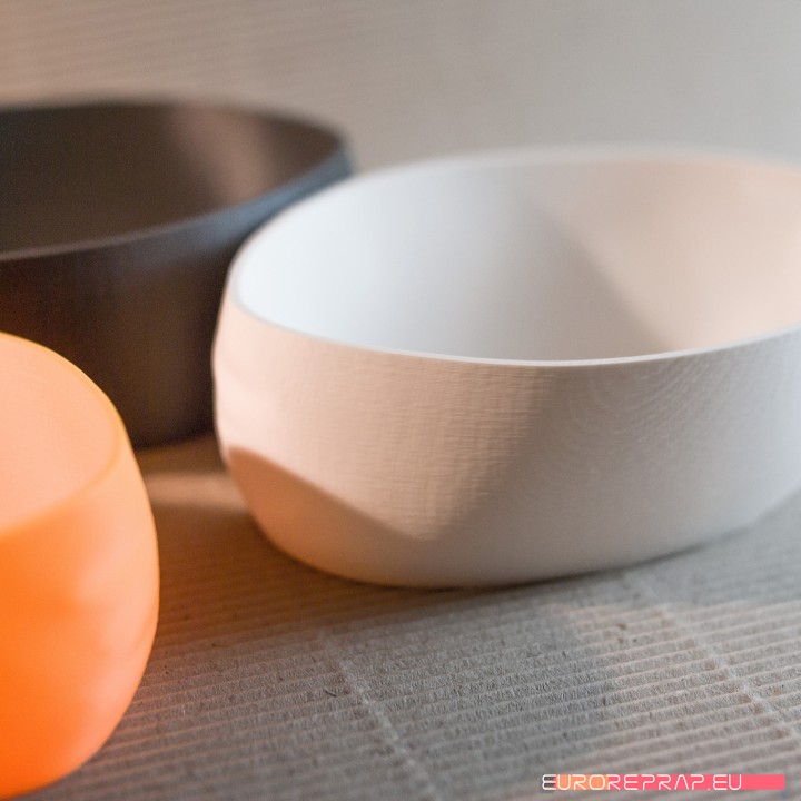 Handy - stackable bowls image