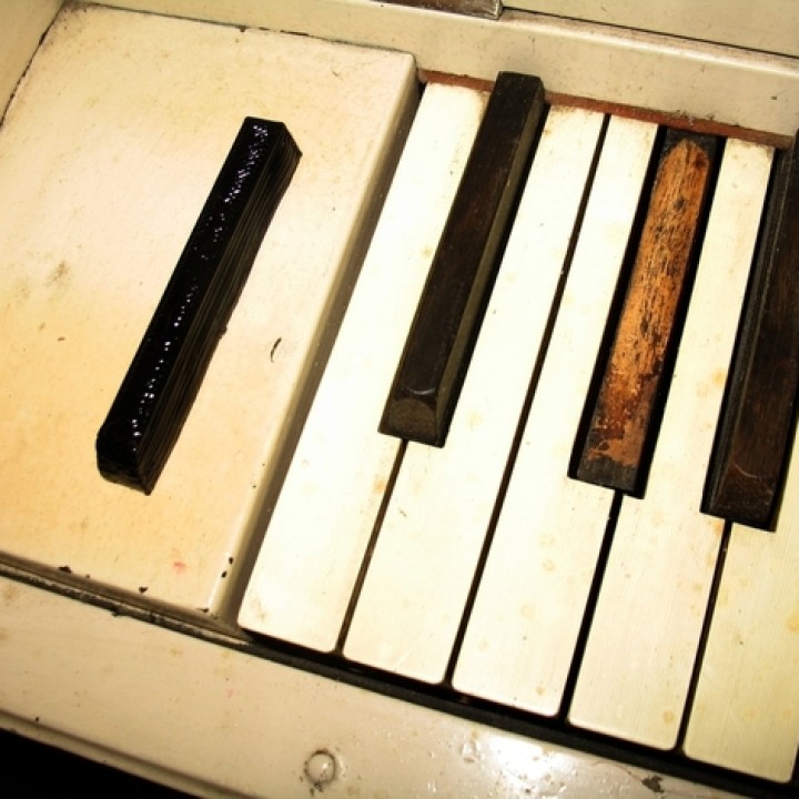 Piano key repair image