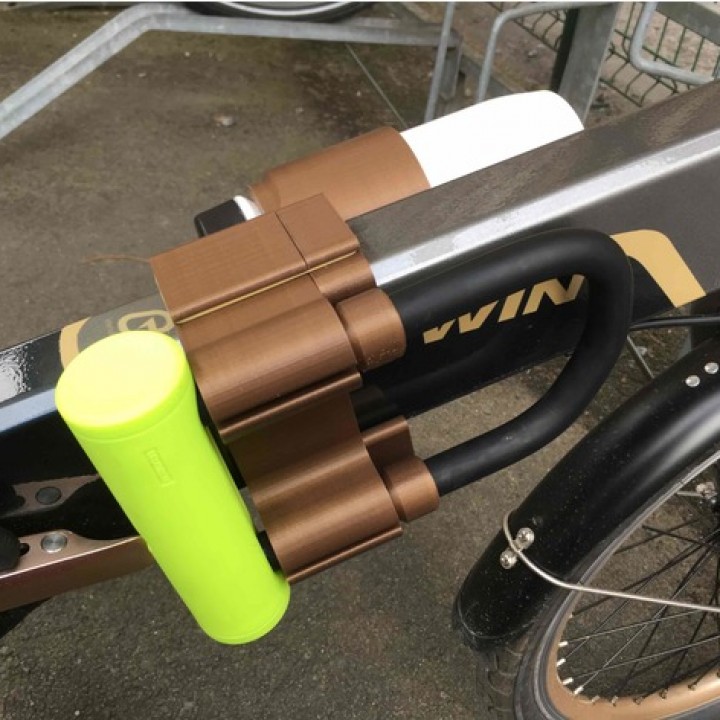 B'Twin Hoptown 500 Lock and Bottle holder image