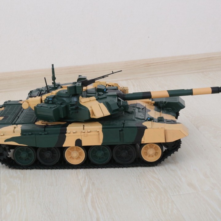 Russian tank T-90 image