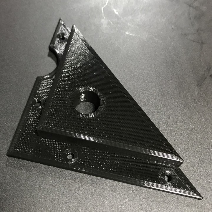 3D Printable MistKing Misting Nozzle Mount for Exo Terra 18 x 18