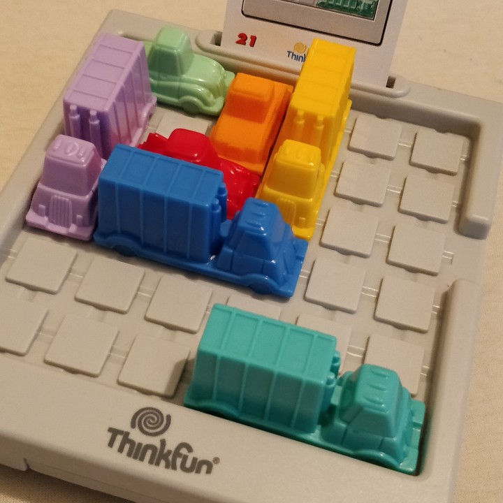 3D Printable Rushhour Car Thinkfun by Sebastian Uhde