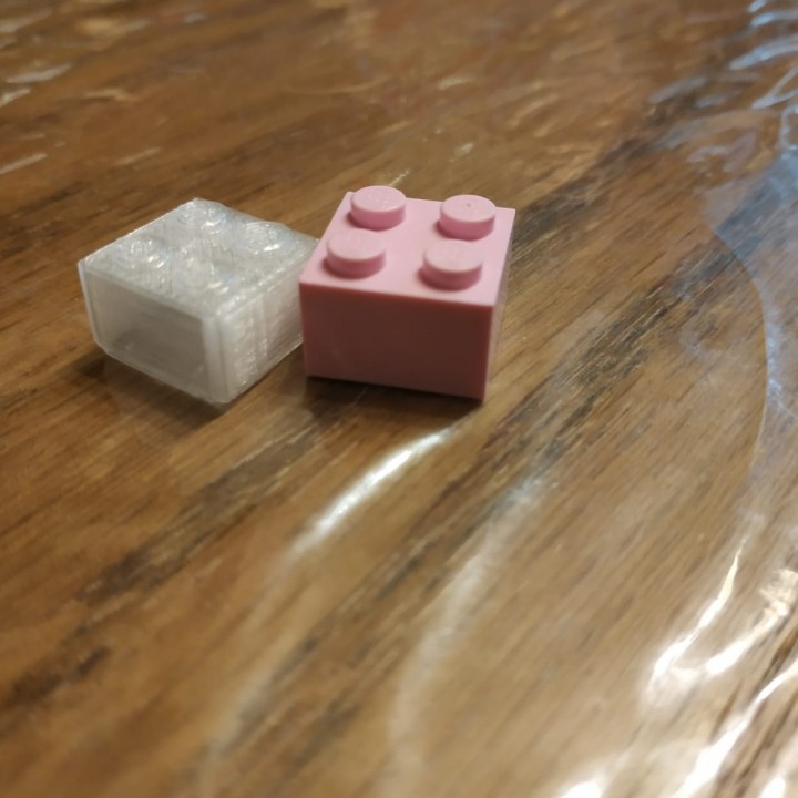 2X2 lego brick image