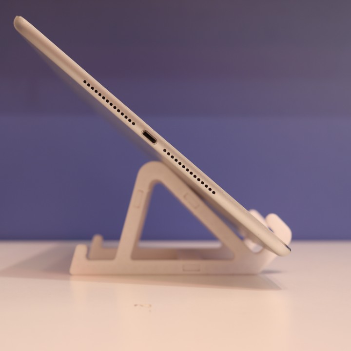 iPad and iPhone stand (wireframe style) image