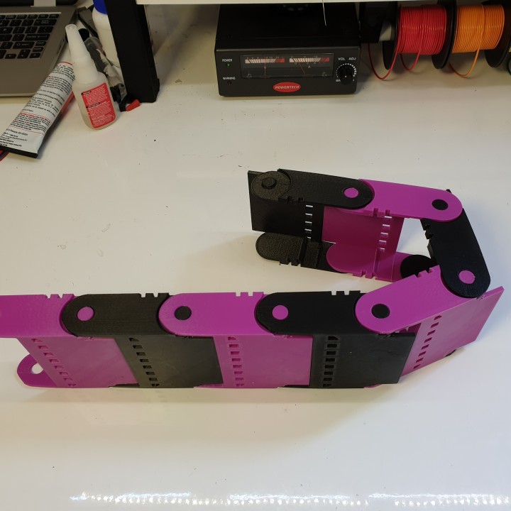 3D Printable Cable Chain / Drag Chain by Brodie Fairhall 3D Printable Cable Chain / Drag Chain by Brodie Fairhall