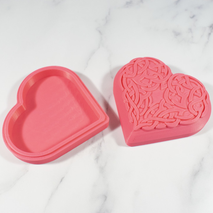 3D Printable Celtic Heart Pattern Box by Tanya Wiesner