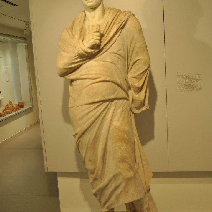 Statue of a draped male, called the "Pinali orator" image