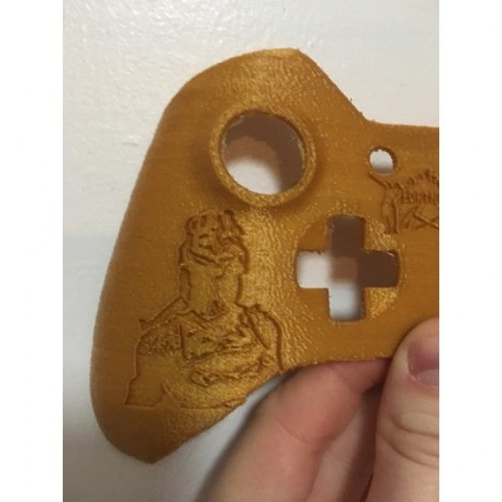 3D Printable Xbox One S Custom Controller Shells by Michael James