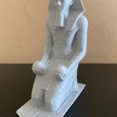 Picture of print of Large Kneeling Statue of Hatshepsut