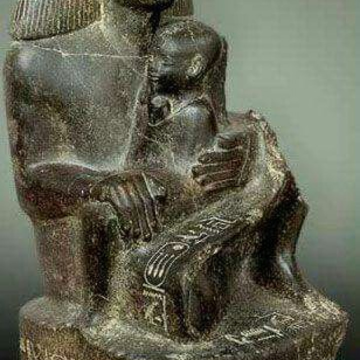 Statue of Senenmut and Nefrure image