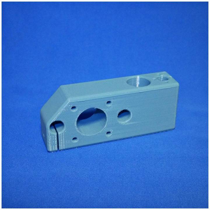 x axis carriage left image