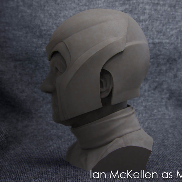 Buste of Ian McKellen as Magneto Free image