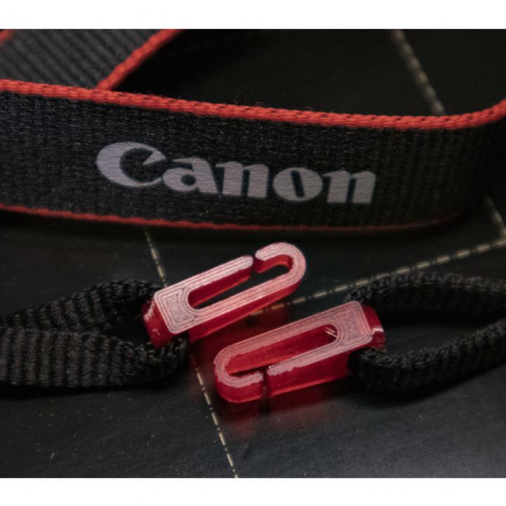 Camera strap quick-release clips (Tested with Canon EOS M50 + Nikon D3500) image