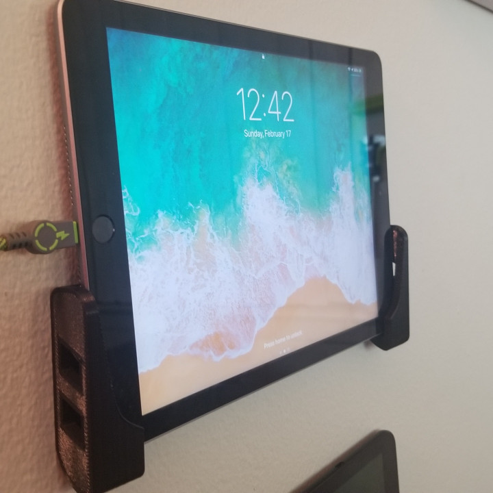 IOS/Android Tablet & Phone Simple Wall Mount (Ipad/Samsung etc) image