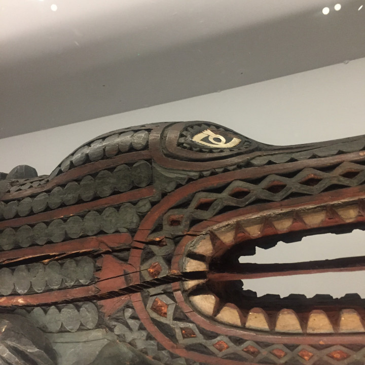Feast trough in the form of a crocodile image