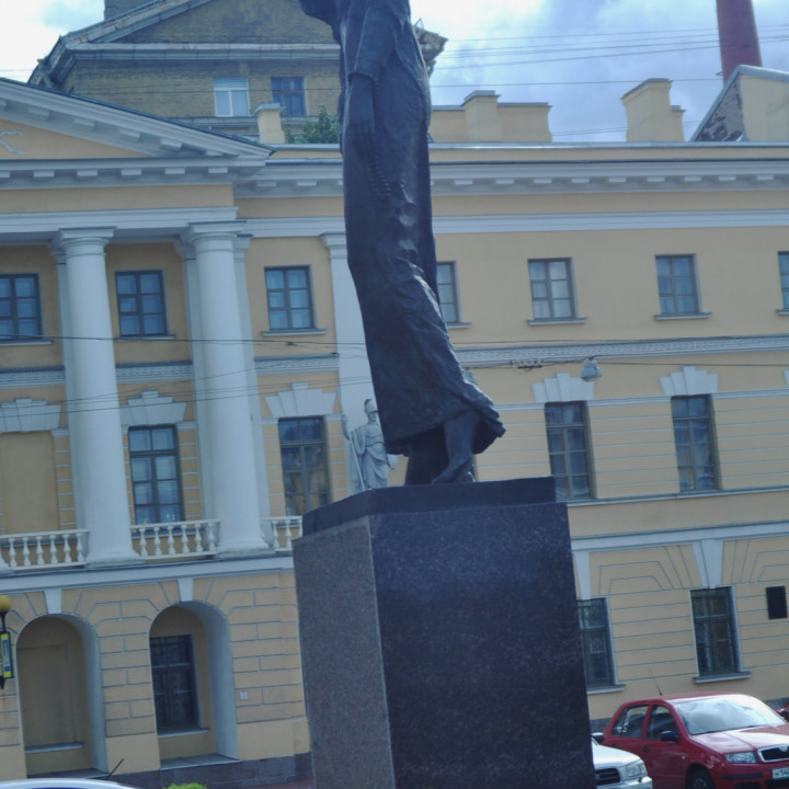 Monument to Anna Akhmatova image