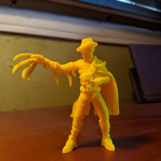 Picture of print of Dream Assassin - a fantasy reimagining of a modern horror villain (32mm scale miniature)