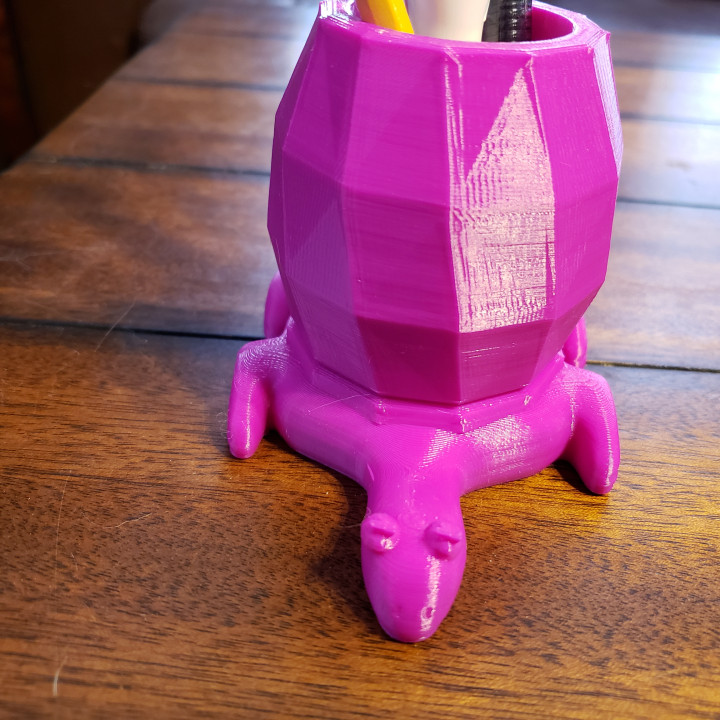 3D Printable Lazy Turtle Pencil Holder by Robin Lamb
