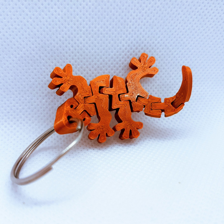 Flexi Articulated Mini Gecko Keychain image