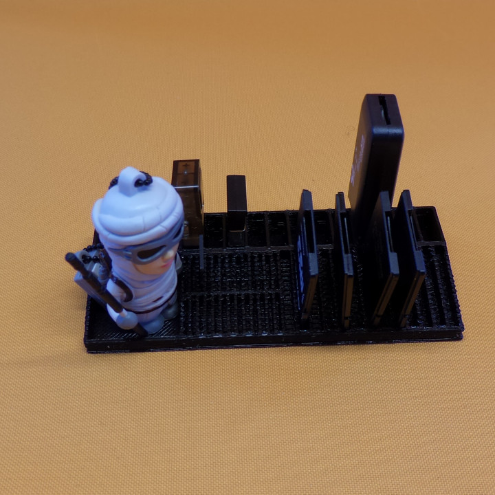 3D Printable USB/SD Card Stand by SmileyFace28