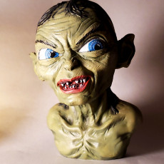 Picture of print of Golum bust, from Lord Of The Rings