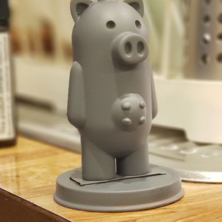 Peer Pig (toy pig with udders and crown) image