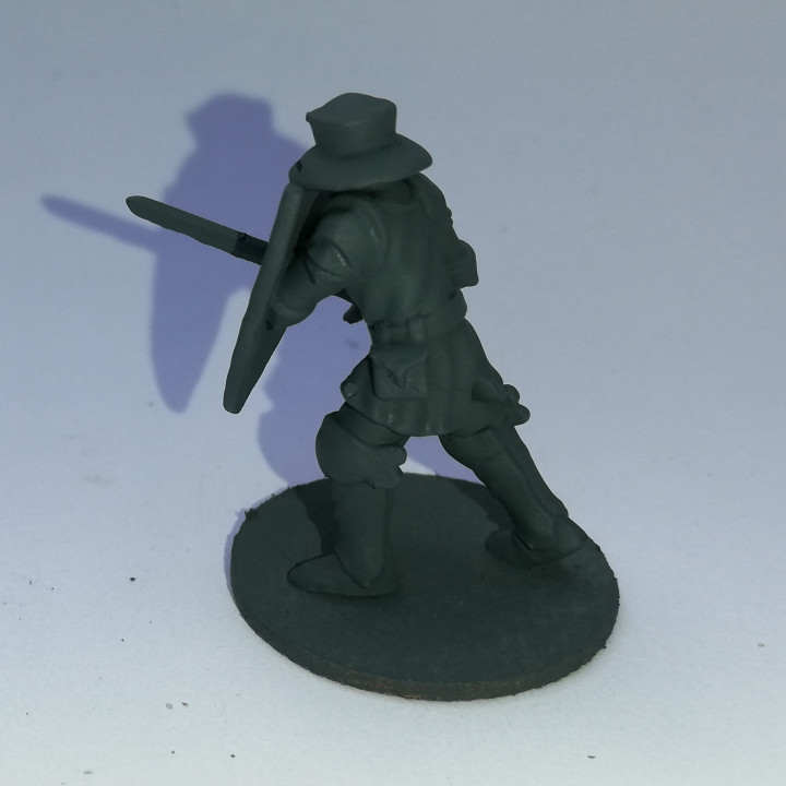 Foot Knight Miniature with shield and sword (28mm) image