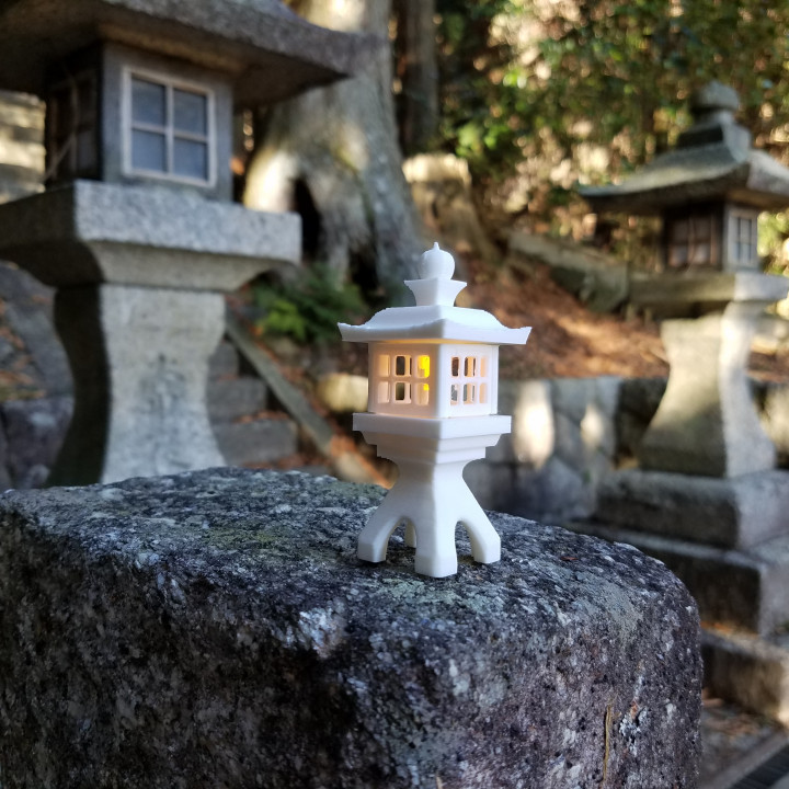 3D Printable Japaneese lantern - tōrō 灯籠 by nalwan