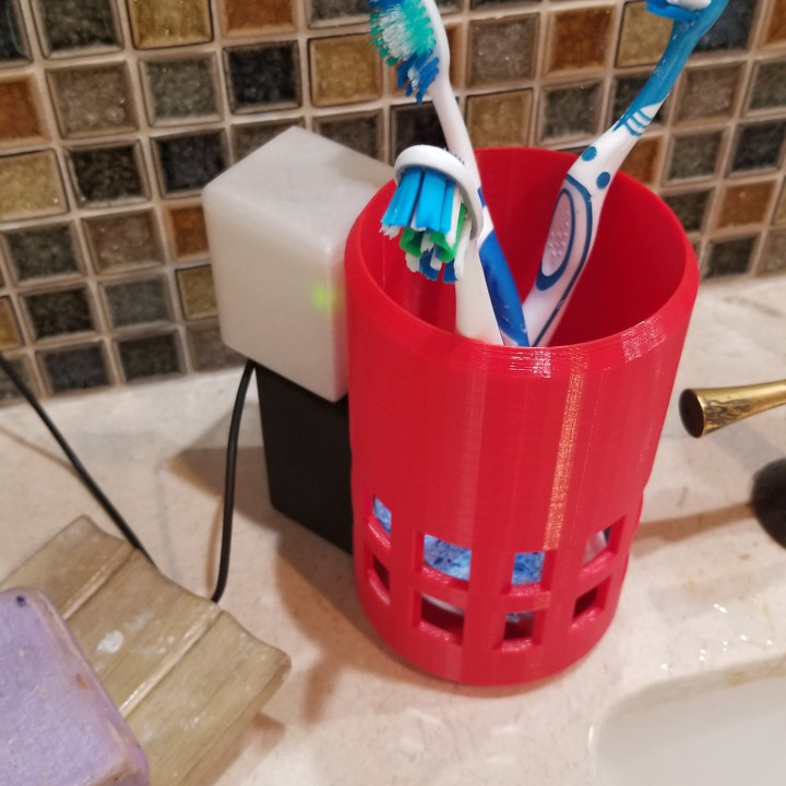 Dry and Mighty Toothbrush Smart Cup image