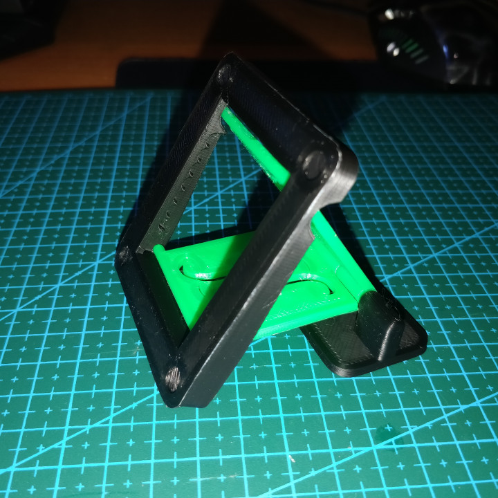 Adjustable Laptop Stand [WIP] image