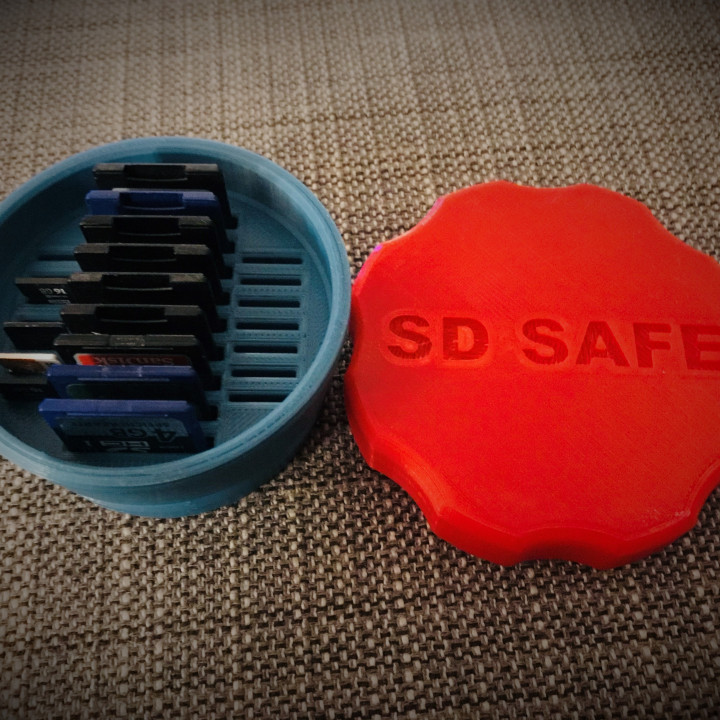 SD SAFE - Simple SD Card Box with thread image