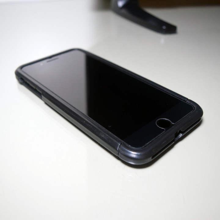 Iphone7+ Bumper Case image