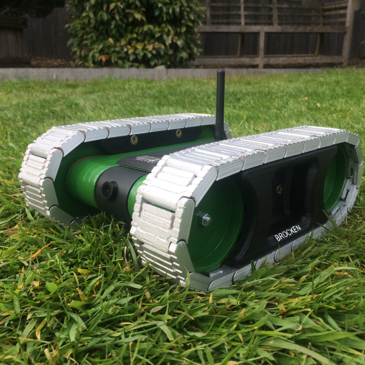 3D Printable RC FPV tank rover by Brian Brocken